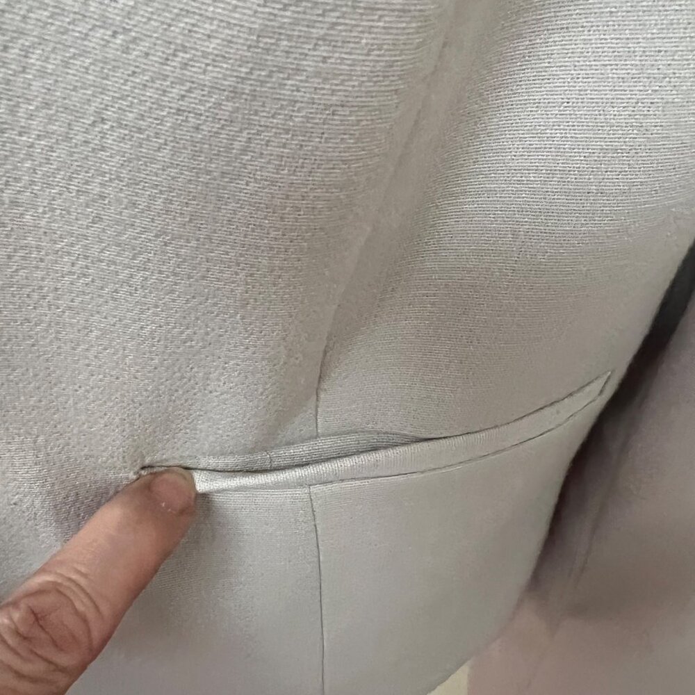 H&M Long Sleeve Light Beige Taupe Cropped Blazer Size 12 - Picture 8 of 10